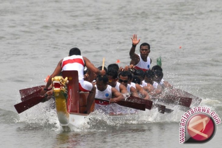 Lomba Perahu Naga Destinasi Wisata