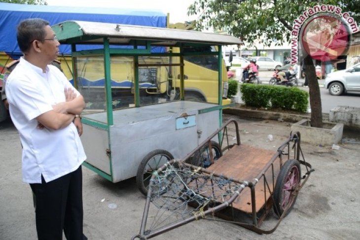 Sutarmidji Tinjau Pasar Flamboyan