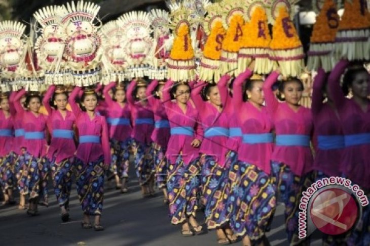 Parade Kesenian Bali