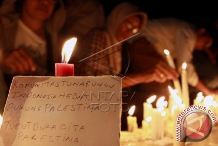 Seribu Lilin Untuk Rakyat Palestina