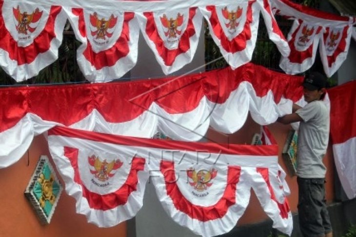 Penjual Bendera Merah Putih