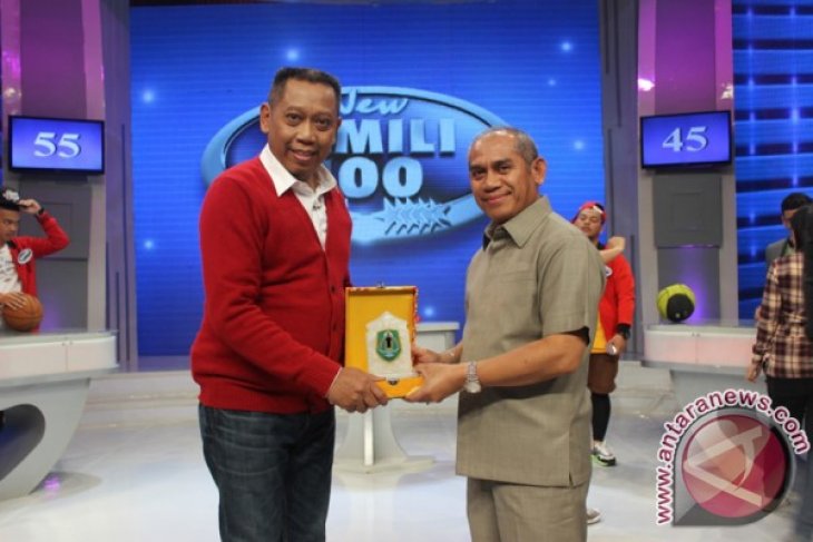 PROMO WISATA LEWAT ARTIS