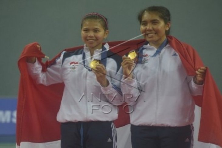 Emas Pertama Indonesia Dipersembahkan Ganda Putri Bulutangkis