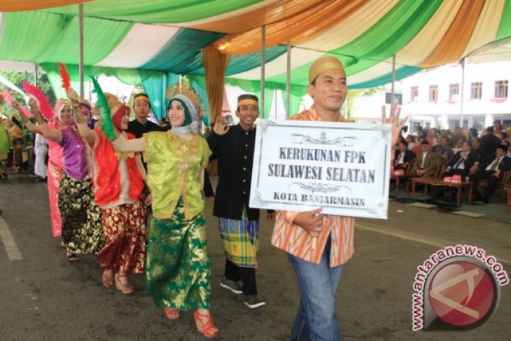 KARNAVAL SUKU DI BANJARMASIN