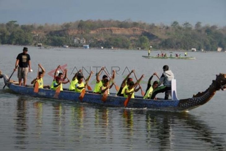 Lomba Dragon Boat