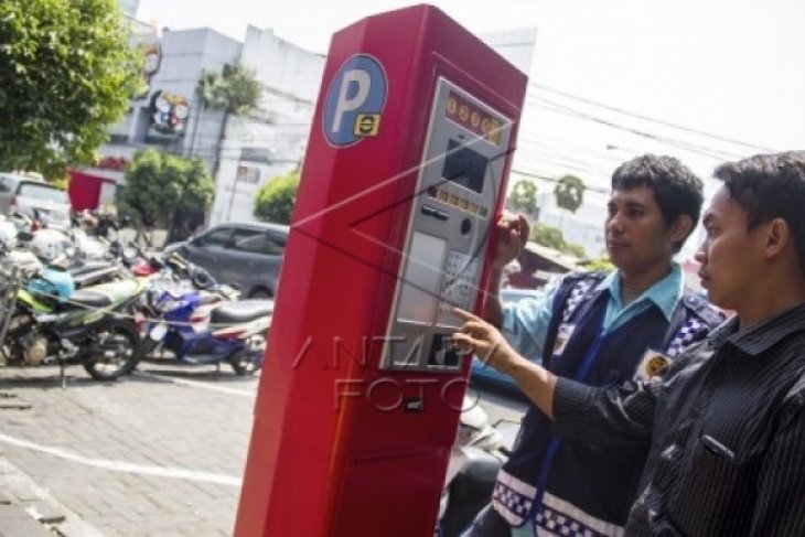 Parkir Meter Bekasi Dilengkapi Fasilitas Wifi Gratis