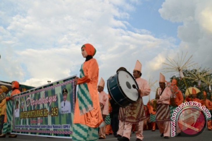 Festival Arakan Pengantin HUT Kota Pontianak