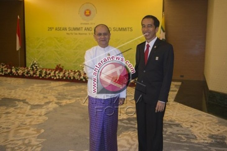Jokowi-Thein Sein Lakukan Pertemuan Bilateral di Myanmar