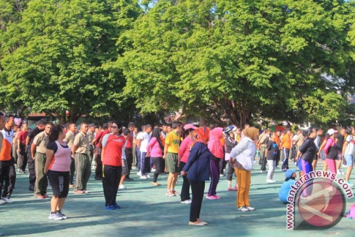 OLAHRAGA BERSAMA TNI-POLRI DAN MASYARAKAT