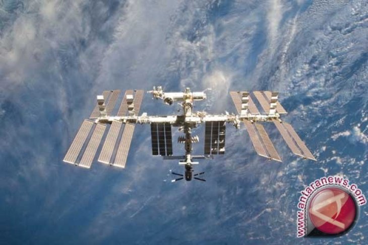 Perempuan astronot pertama Italia menuju stasiun luar angkasa