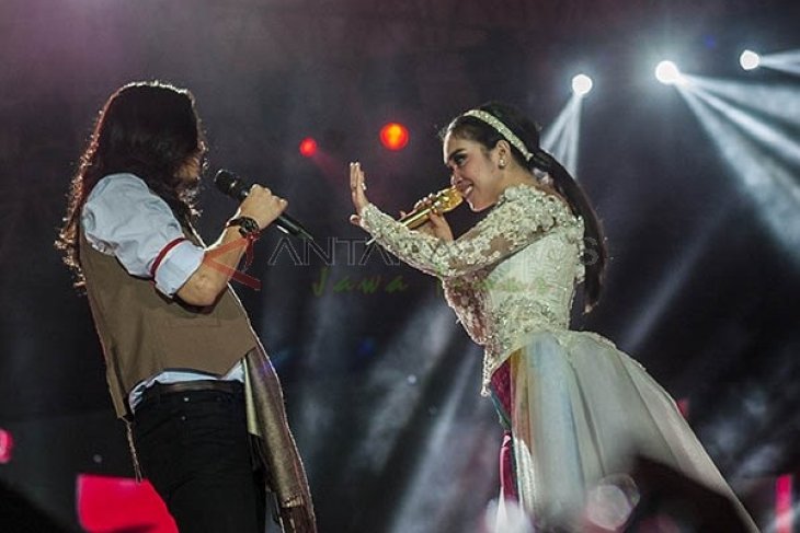 Duet Syahrini-Virzha