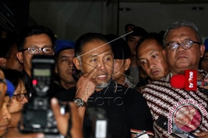 Bambang Widjojanto Dibebaskan