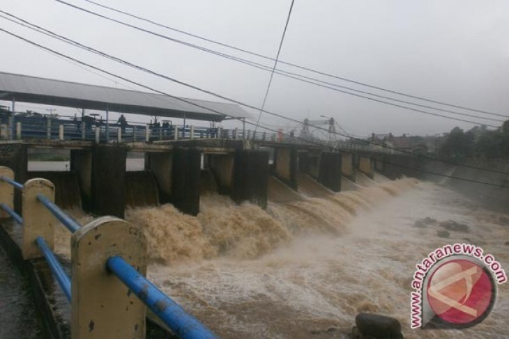 Katulampa Bertahan Siaga Empat Banjir
