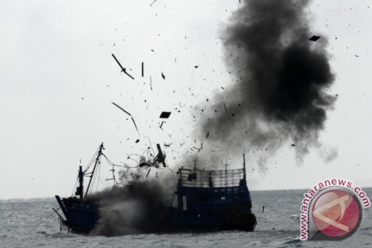 Musnahkan Kapal Pencuri Ikan