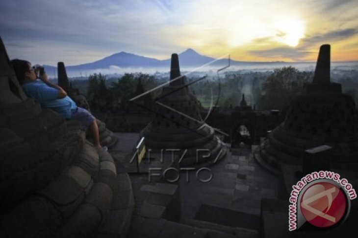 Wisata Matahari Terbit Borobudur