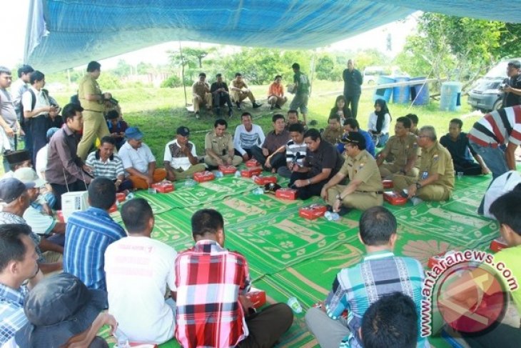 Petani ikan ngadu ke Gubernur soal pakan