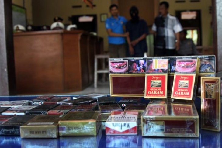 Pencuri Rokok Dihajar Massa