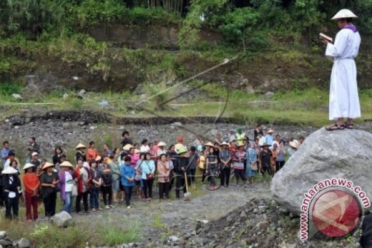 Prosesi Jalan Salib Kontemporer