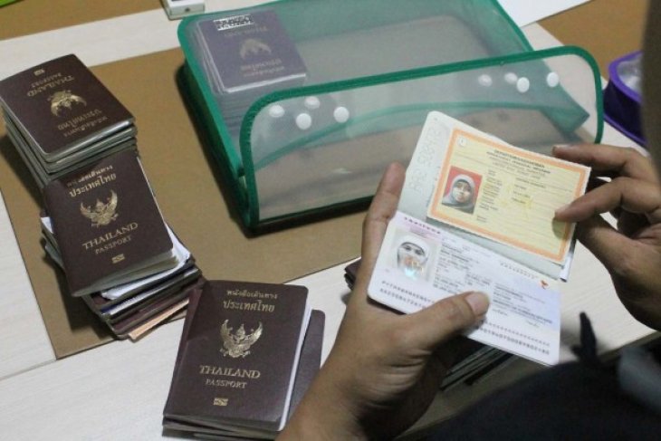 Pemeriksaan Paspor WNA