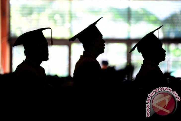 Wisuda Universitas Tanjungpura