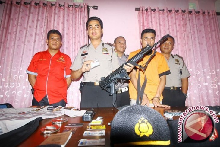 Penangkapan Polisi Gadungan