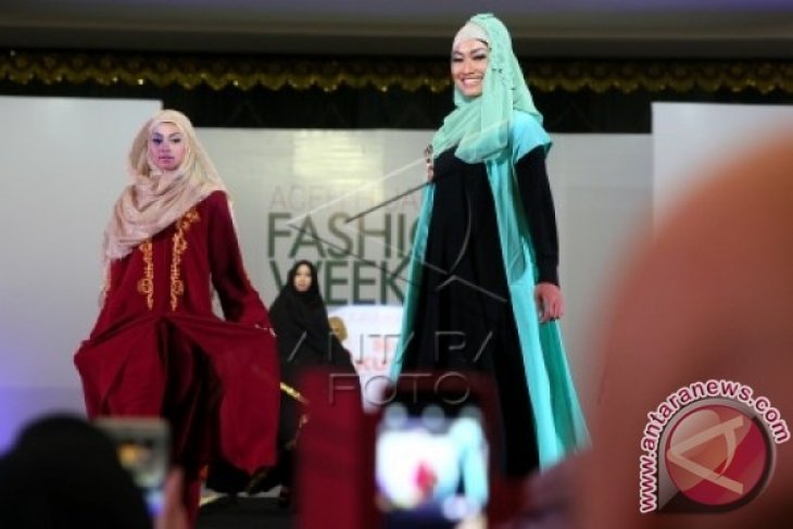 Hijab Fashion Week 2015