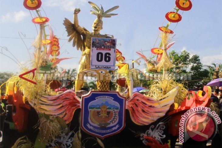 Festival Budaya Isen Mulang 2015
