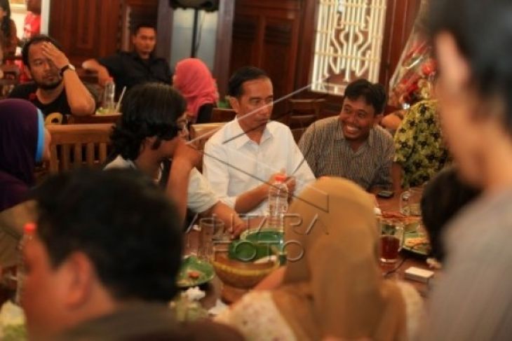 PRESIDEN BERSAMA WARTAWAN