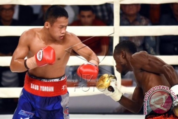 Daud Yordan Pertahankan Gelar WBO