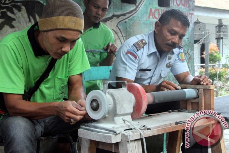 Kerajinan Akik Narapidana Trenggalek