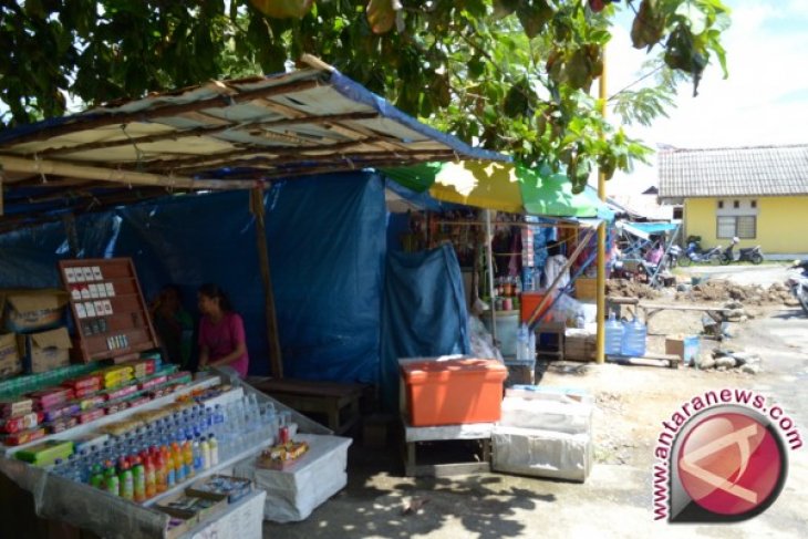 Bangka Tengah Relokasi Pedagang Pantai Arung Dalam - ANTARA News Bangka ...