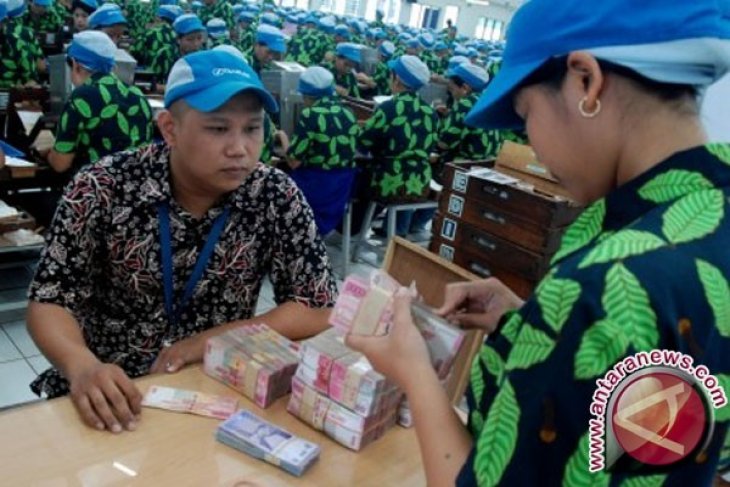Menaker surati semua gubernur soal ketentuan pemberian THR