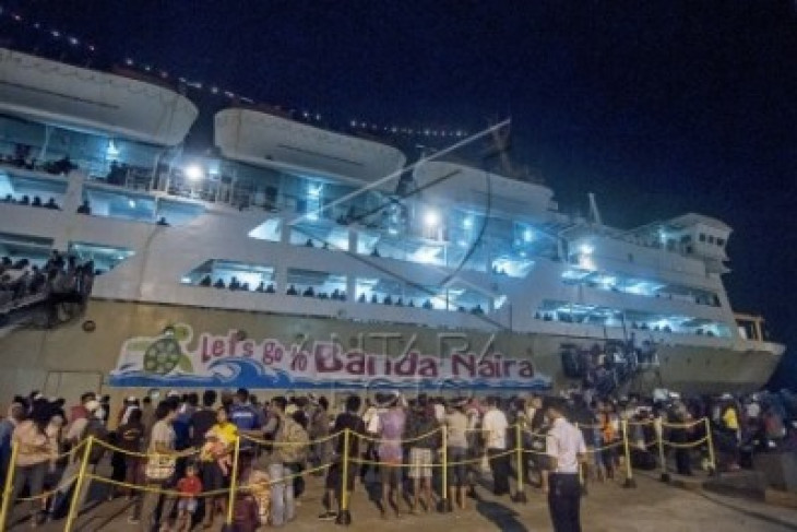 Arus Mudik di Pelabuhan Yos Sudarso Ambon