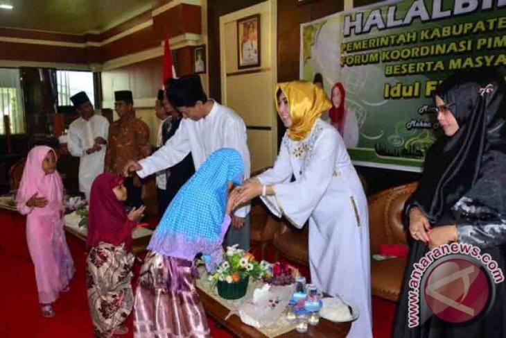 HALAL BIHALAL BUPATI TALA