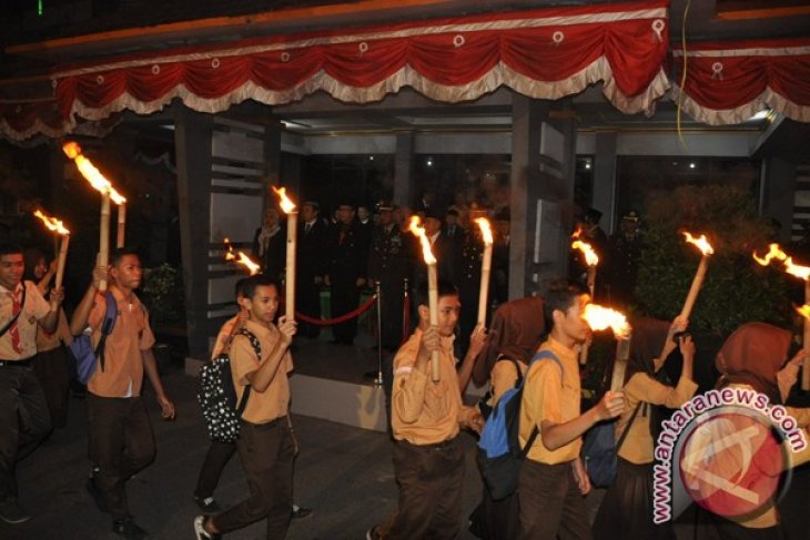 Ratusan Pelajar Meriahkan Taptu