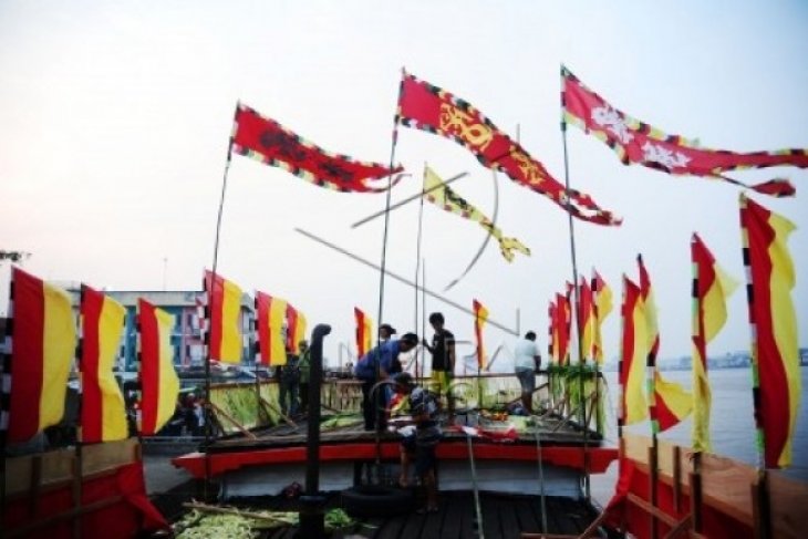 Kapal Hias Karnaval Khatulistiwa