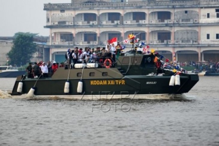 Jokowi Karnaval di Pontianak