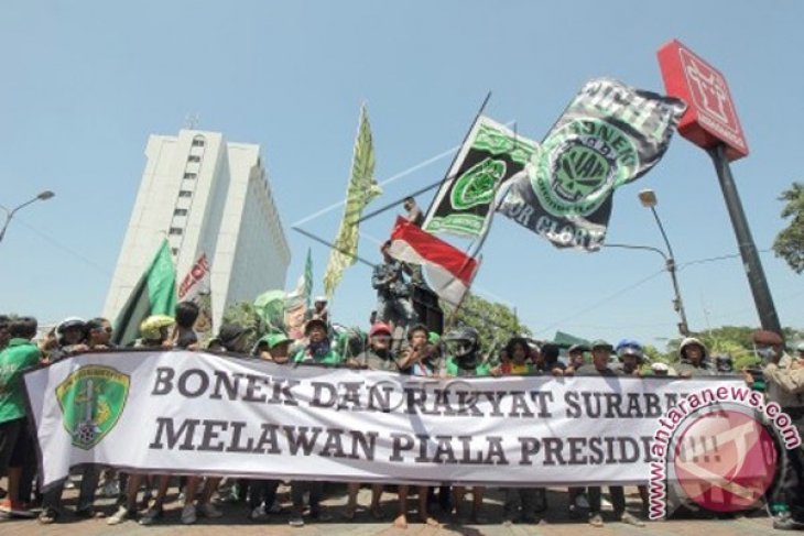 Unjuk Rasa Suporter Persebaya 1927