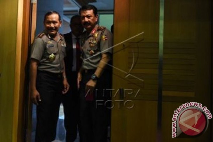 Kapolri Jelaskan Mutasi Budi Waseso Kepada DPR