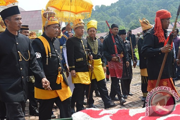 Raja Aceh Dikawal Panglima