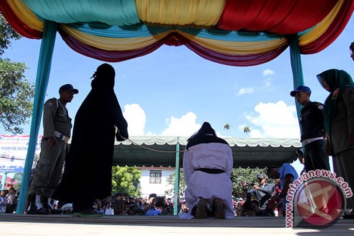 Hukum Cambuk di Aceh