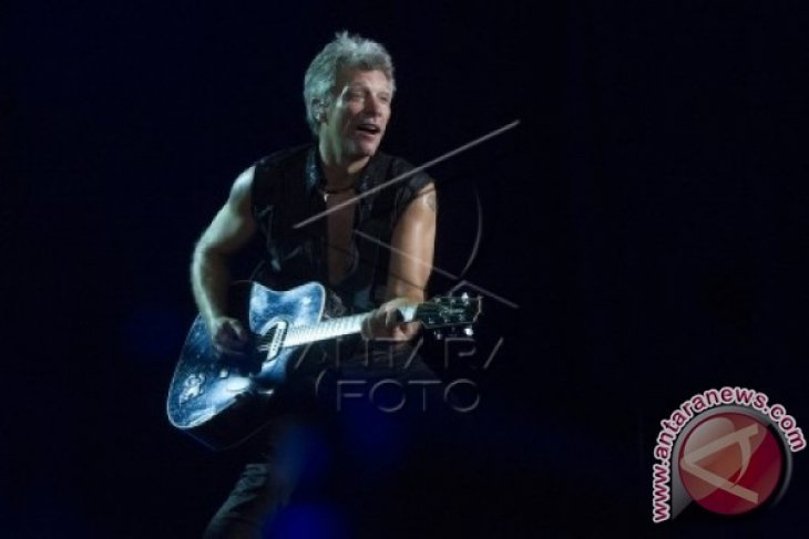 Bon Jovi Konser di GBK