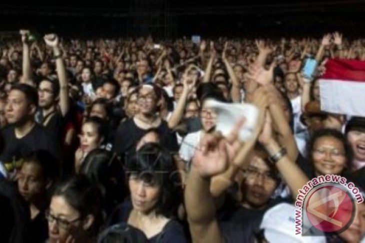 Bon Jovi Konser di GBK