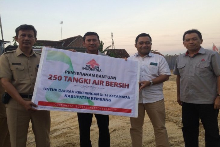 Penyaluran Bantuan CSR Semen Indonesia