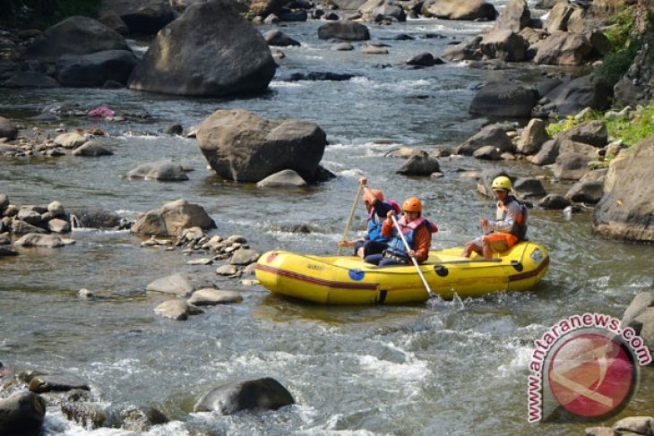 Wisata Alam Sungai Ciliwung
