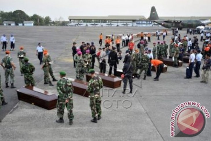 Ten Bodies of Crashed Aviastar Plane Arrive at Hasanuddin Airport
