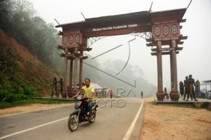 Pintu Gerbang Perbatasan Trans Kalimantan