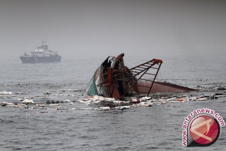 Enam Kapal Vietnam Ditenggelamkan