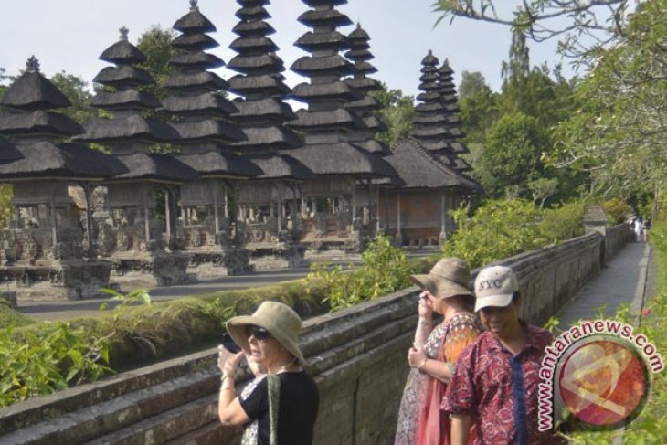 Indonesia receives 1.35 million foreign tourist arrivals in September