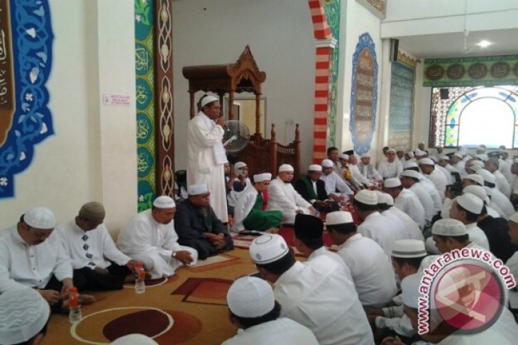 ZIKIR BERSAMA ARIFIN ILHAM